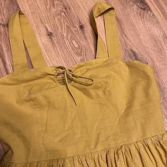 Yellow sunny sundress - Picture 2 of 3